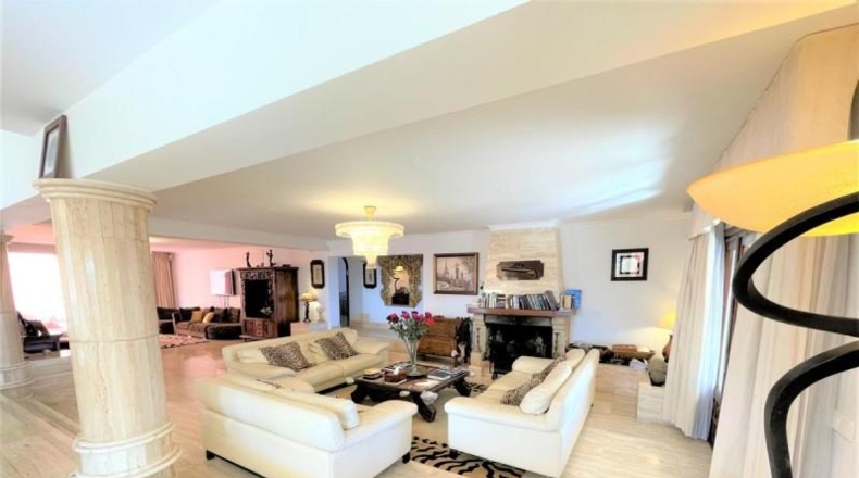 Málaga - Estepona - 2500m2