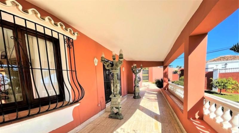 Málaga - Estepona - 2500m2