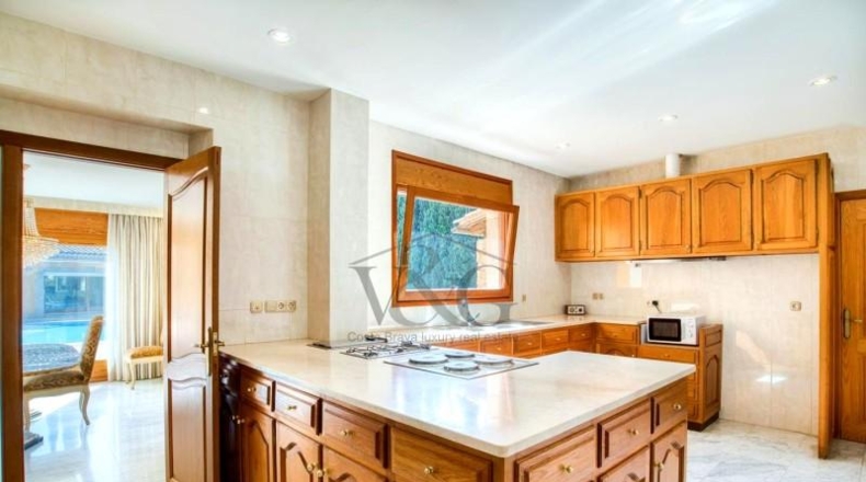 Жирона - l'Escala - 2296m2