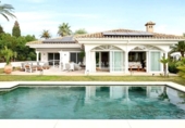 Chalet independiente con terreno en venta en la España, Marbella, ref: TR237759 foto