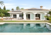 Chalet independiente con terreno en venta en la España, Marbella, ref: TR219673 foto