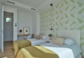 Chalet independiente con terreno en venta en la España, Marbella, ref: TR239796 foto