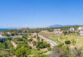 Chalet independiente con terreno en venta en la España, Marbella, ref: TR239796 foto