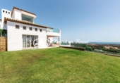 Chalet independiente con terreno en venta en la España, San Roque, ref: TR143547 foto