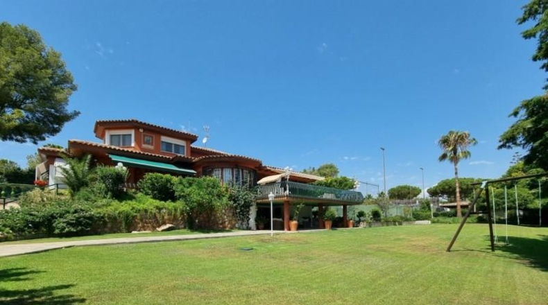Tarragona - Roda de Berà - 4643m2