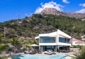 Chalet independiente con terreno en venta en la España, Calpe, ref: TR248150 foto
