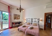 Chalet independiente con terreno en venta en la España, Sant Lluís, ref: TR354769 foto