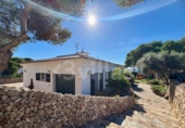 Chalet independiente con terreno en venta en la España, Sant Lluís, ref: TR354769 foto