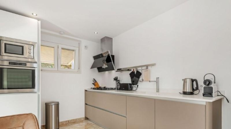 Alicante - Campello - 1350m2