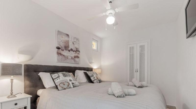 Alicante - Campello - 1350m2