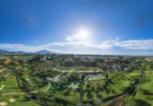 Chalet independiente con terreno en venta en la España, Estepona, ref: TR239156 foto