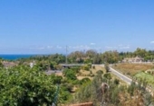 Chalet independiente con terreno en venta en la España, Marbella, ref: TR241251 foto