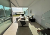 Chalet independiente con terreno en venta en la España, Marbella, ref: TR235632 foto