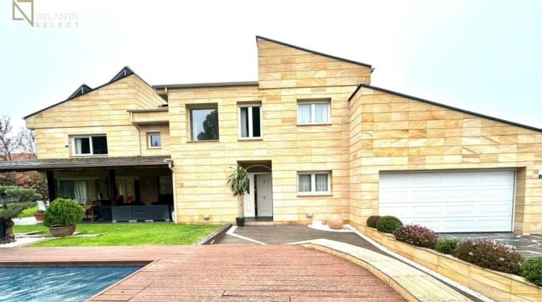 Comunidad de Madrid - Las Rozas de Madrid - 1300m2