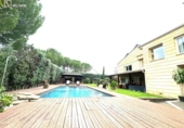 Chalet independiente con terreno en venta en la España, Las Rozas de Madrid, ref: TR181634 foto