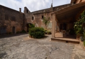 Chalet independiente con terreno en venta en la España, Palma, ref: TR136235 foto
