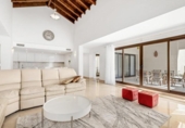 Chalet independiente con terreno en venta en la España, Benahavís, ref: TR223079 foto