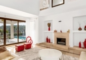 Chalet independiente con terreno en venta en la España, Benahavís, ref: TR223079 foto