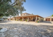 Chalet independiente con terreno en venta en la España, Son Bauló, ref: TR198251 foto