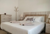Chalet independiente con terreno en venta en la España, Benalmádena, ref: TR264758 foto