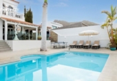 Chalet independiente con terreno en venta en la España, Adeje, ref: TR140451 foto