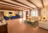 Chalet independiente con terreno en venta en la España, Marbella, ref: TR156461 foto