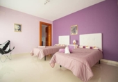 Chalet independiente con terreno en venta en la España, L'Alfàs del Pi, ref: TR266176 foto