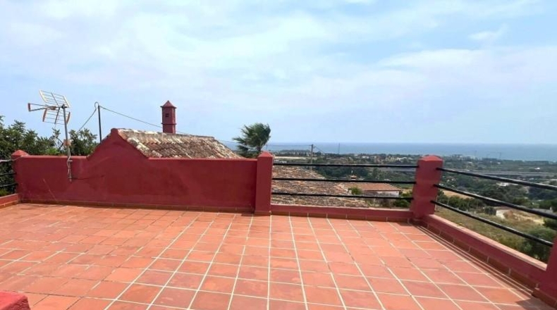 Málaga - Estepona - 49000m2