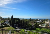 Chalet independiente con terreno en venta en la España, Marbella, ref: TR218331 foto