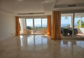 Chalet independiente con terreno en venta en la España, Marbella, ref: TR218331 foto