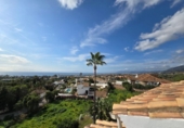 Chalet independiente con terreno en venta en la España, Marbella, ref: TR218331 foto