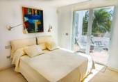 Chalet independiente con terreno en venta en la España, Marbella, ref: TR159210 foto