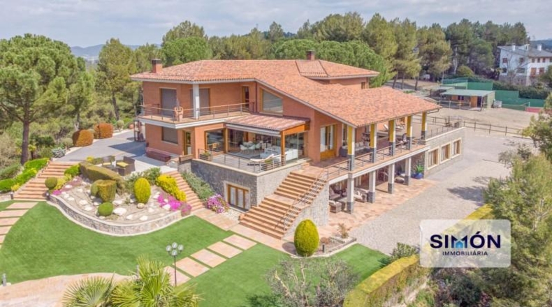 Barcelona - Sant Fruitós de Bages - 10000m2