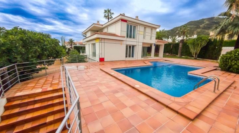 Alicante - Alfaz del Pi - 1600m2
