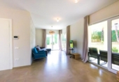 Chalet independiente con terreno en venta en la España, L'Alfàs del Pi, ref: TR160175 foto