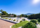 Chalet independiente con terreno en venta en la España, L'Alfàs del Pi, ref: TR137157 foto