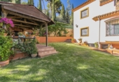 Chalet independiente con terreno en venta en la España, Marbella, ref: TR231646 foto