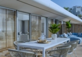 Chalet independiente con terreno en venta en la España, Estepona, ref: TR142732 foto