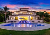 Chalet independiente con terreno en venta en la España, Marbella, ref: TR155661 foto