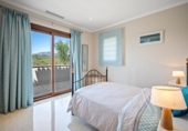 Chalet independiente con terreno en venta en la España, Marbella, ref: TR155661 foto