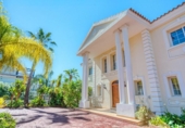 Detached villa with land for sale on España, Marbella, ref: TR398773 photo