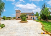 Chalet independiente con terreno en venta en la España, Palma, ref: TR140335 foto
