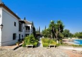 Chalet independiente con terreno en venta en la España, La Zubia, ref: TR149308 foto