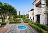 Chalet independiente con terreno en venta en la España, La Zubia, ref: TR149308 foto