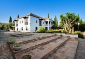 Chalet independiente con terreno en venta en la España, La Zubia, ref: TR149308 foto