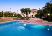 Chalet independiente con terreno en venta en la España, La Zubia, ref: TR149308 foto