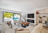 Casa de pueblo en venta en la España, Marbella, ref: TR290814 foto