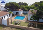 Chalet independiente con terreno en venta en la España, Chiclana de la Frontera, ref: TR158255 foto