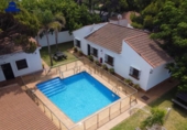 Chalet independiente con terreno en venta en la España, Chiclana de la Frontera, ref: TR158255 foto