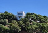 Chalet independiente con terreno en venta en la España, Benahavís, ref: TR240796 foto